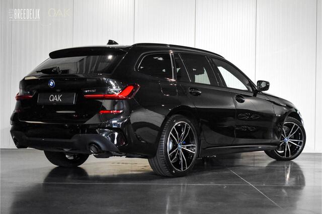 BMW 3-SERIE Touring 330e | M-Sport | Live Cockpit | Leder | Memory | 360 Camera | Head-Up | 19"LM | Saphire Zwart