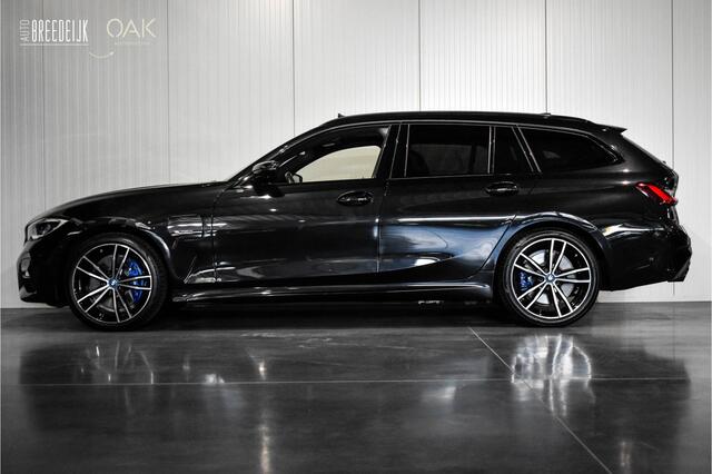 BMW 3-SERIE Touring 330e | M-Sport | Live Cockpit | Leder | Memory | 360 Camera | Head-Up | 19"LM | Saphire Zwart