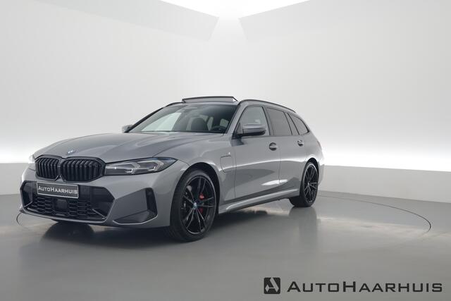BMW 3-SERIE Touring 330e M Sport | Pano | HUD | Carbon int. | 19'' | Adapt. Cruise | Elek. Stoelen
