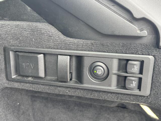 BMW 3-SERIE Touring 330e M SPORT | LASER LED | 360 CAMERA | ELECTR STOELEN | LEDER | HEAD UP | PANORAMADAK| DODE HOEK | STUURWIEL EN STOEL VERW. | TREKHAAK | DEALER ONDERHOUDEN