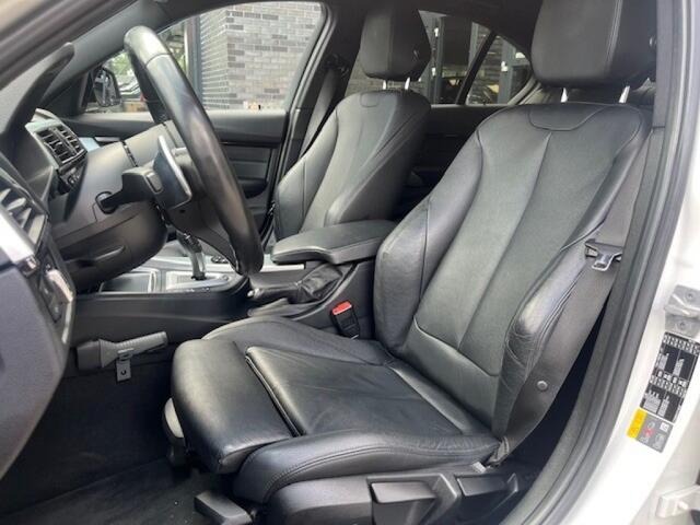 BMW 3-SERIE 330E iPERFORMANCE M-SPORT AUT. - LEDER - 19 INCH - ORG. NL.