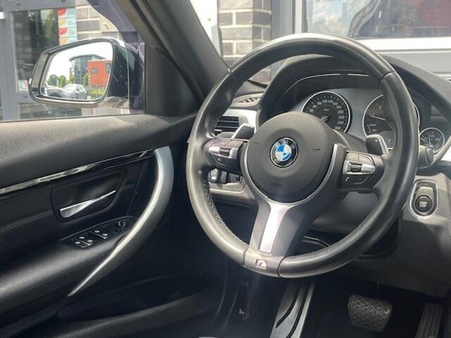 BMW 3-SERIE 330E iPERFORMANCE M-SPORT AUT. - LEDER - 19 INCH - ORG. NL.