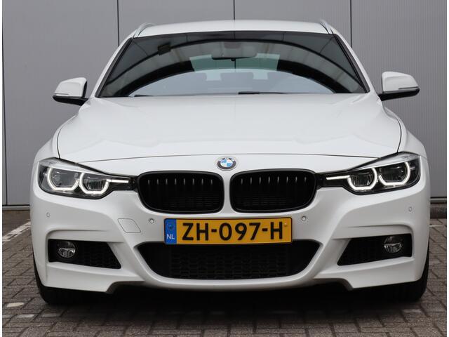 BMW 3-SERIE Touring 318i M Sport | Parkeercamera | LED | Leder | Org. NL