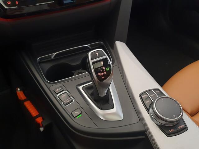 BMW 3-SERIE Touring 320i M-sport Trekhaak, Panoramadak, Leder