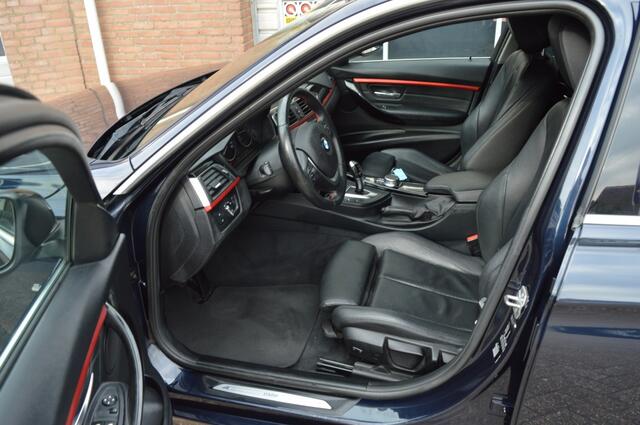 BMW 3-SERIE 320i Corp L Hi Ex
