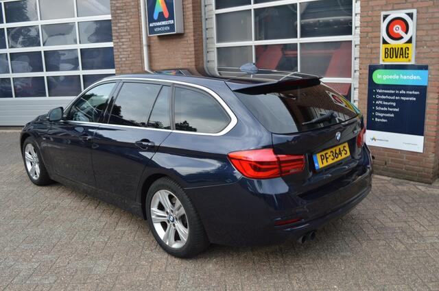 BMW 3-SERIE 320i Corp L Hi Ex