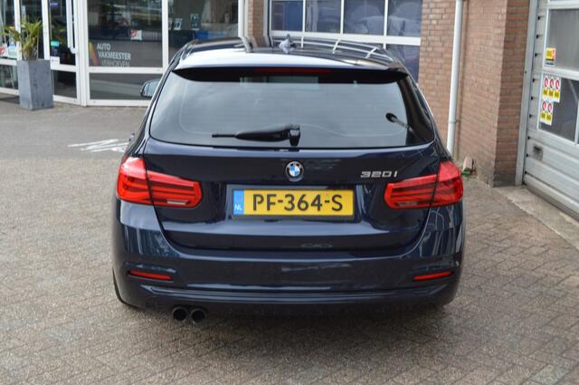 BMW 3-SERIE 320i Corp L Hi Ex