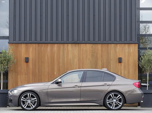 BMW 3-SERIE 330e 293PK M Sport / M Individual / LED