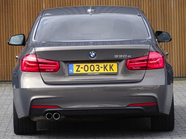 BMW 3-SERIE 330e 293PK M Sport / M Individual / LED