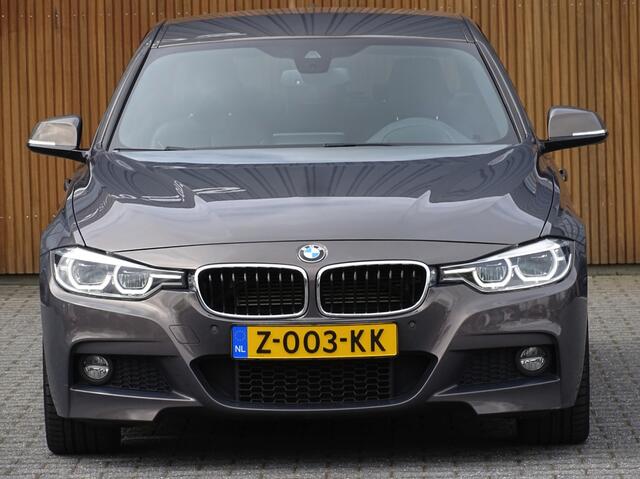 BMW 3-SERIE 330e 293PK M Sport / M Individual / LED