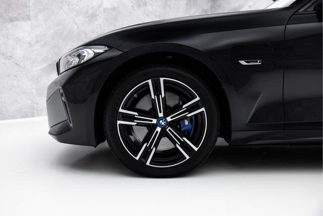 BMW 3-SERIE Touring 330e M-Sport | M-Stoel | Pano | H&K | ACC