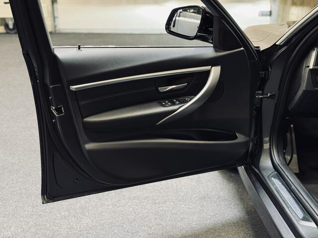 BMW 3-SERIE Touring 320i Edition M-Sport | Leder | NaviProf | CarPlay