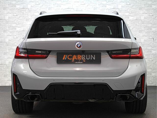 BMW 3-SERIE Touring 330e 292pk M-Sport-Pro | Carbon | ACC | Stuurverw. | M50 jahre | M340 Bumper en uitlaat | E.TH 1500kg | Pano | Camera | Dab+ | Adaptieve Cruise Control | Ambiance | Lane & Side Assist | Apple & Android Carplay | Fabrieksgarantie.
