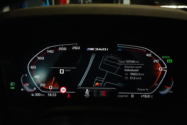 BMW 3-SERIE Touring M340i xDrive High Executive 374pk Panoramadak/Stoelverwarming/Camera