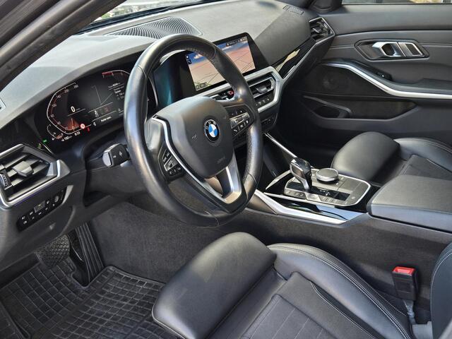 BMW 3-SERIE 320i Executive Edition SPORT LINE | SPORTSTOELEN | STOELVERWARMING |