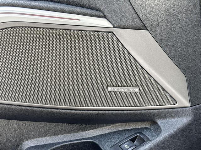 BMW 3-SERIE Touring 330i High Executive M-Sport Harman Kardon / Co-Pilot / Head-Up / Glazen Schuifdak / Stoelen Elektrisch / 19 Inch