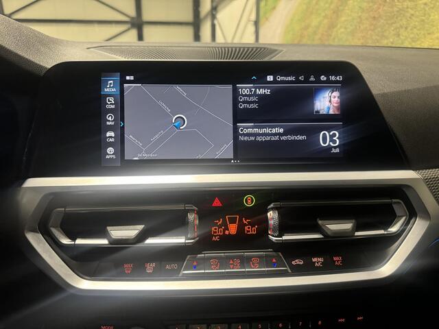 BMW 3-SERIE Touring 330e M-Sport | navi | carplay | trekhaak | shadow-line |