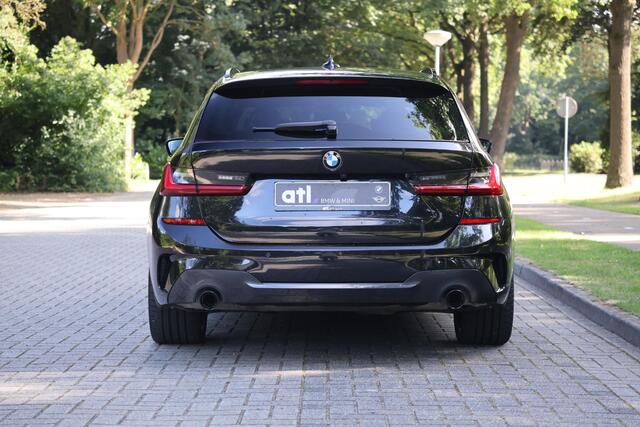 BMW 3-SERIE Touring 320i Executive M-Sportpakket, 19" M Wielset, Keyless, Adap cruise, Camera, Adap LED, Hifi, Live Cockpit Pro, etc.