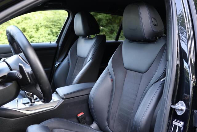 BMW 3-SERIE Touring 320i Executive M-Sportpakket, 19" M Wielset, Keyless, Adap cruise, Camera, Adap LED, Hifi, Live Cockpit Pro, etc.