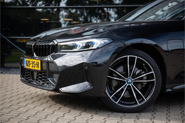 BMW 3-SERIE 330e High Executive M-Sport , Adap. cruise, Pano dak, HUD, 360°camera,