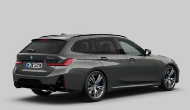 BMW 3-SERIE Touring 330e M Sport - Panoramadak - Elektrisch verstelbare/verwarmde voorstoelen - Parking/Driving Assistant - Comfort Access - HiFi System Harman Kardon - Geluiddempende/getinte Ruiten -