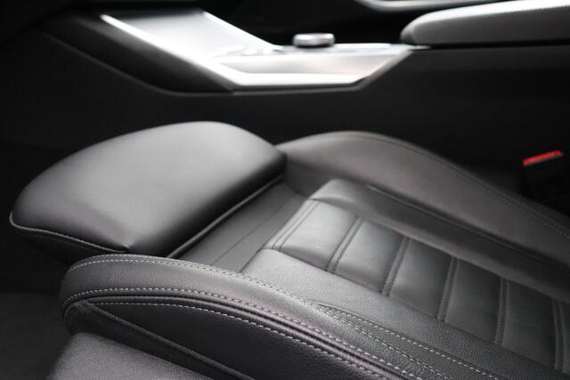 BMW 3-SERIE Touring 330e M-SPORT | HEAD-UP | PANO-DAK | TREKHAAK | LIVE COCKPIT PRO