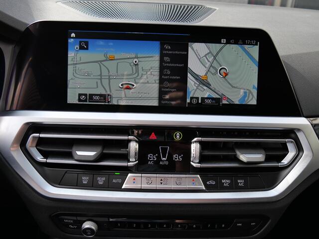 BMW 3-SERIE 318i Sportline Carplay Sportstoelen Leder/Stof NaviPro 19inch LM Velgen Privacy Glass Shadow-Line