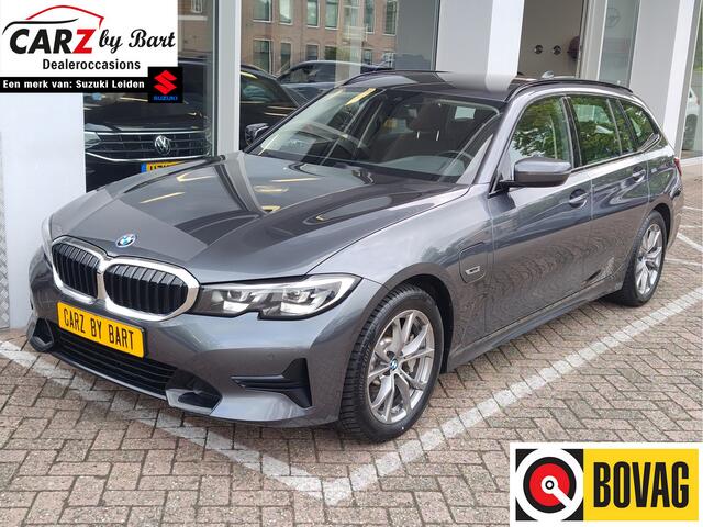 BMW 3-SERIE Touring 330e BUSINESS EDITION PLUS AUTOMAAT Trekhaak wegklapbaar | Stuuverwarming | Navi+HD