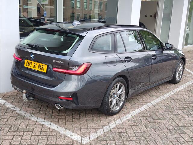 BMW 3-SERIE Touring 330e BUSINESS EDITION PLUS AUTOMAAT Trekhaak wegklapbaar | Stuuverwarming | Navi+HD