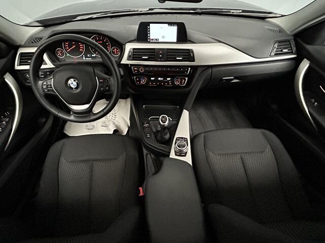 BMW 3-SERIE Touring 318i Executive Nwe Turbo|Cruise|LED|Navi