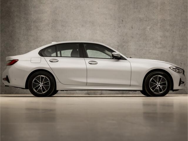 BMW 3-SERIE 318i Executive Sportline 157Pk Automaat (APPLE CARPLAY, GROOT NAVI, CAMERA, TREKHAAK, SPORTSTOELEN, CRUISE, PARKEERSENSOREN, LANE ASSIST, NIEUWSTAAT)