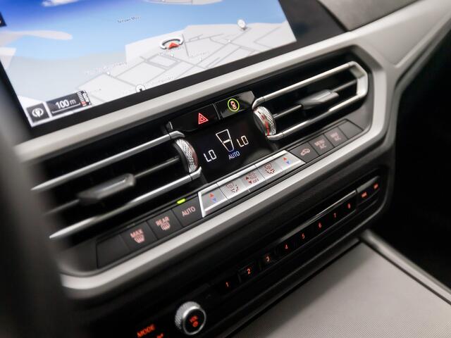 BMW 3-SERIE 318i Executive Sportline 157Pk Automaat (APPLE CARPLAY, GROOT NAVI, CAMERA, TREKHAAK, SPORTSTOELEN, CRUISE, PARKEERSENSOREN, LANE ASSIST, NIEUWSTAAT)