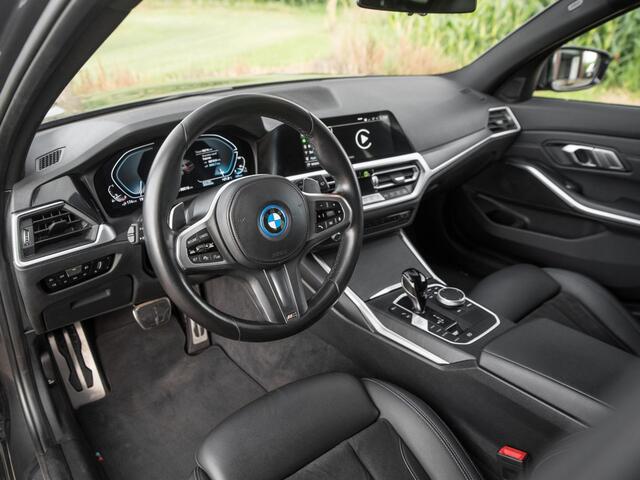 BMW 3-SERIE Touring 320e xDrive High Executive M-Pakket ACC Memory
