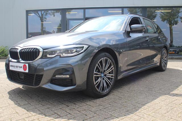 BMW 3-SERIE Touring 330e Business Edition Plus