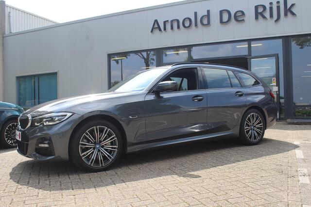 BMW 3-SERIE Touring 330e Business Edition Plus