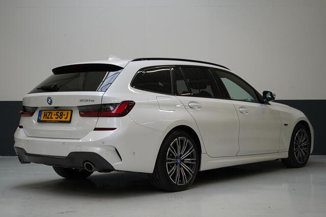 BMW 3-SERIE Touring 330e Business Edition Plus | Adaptive cruise | Trekhaak wegkl. | Navigatie | Camera | Apple Carplay