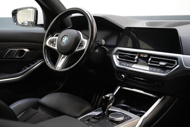BMW 3-SERIE Touring 330e Business Edition Plus | Adaptive cruise | Trekhaak wegkl. | Navigatie | Camera | Apple Carplay