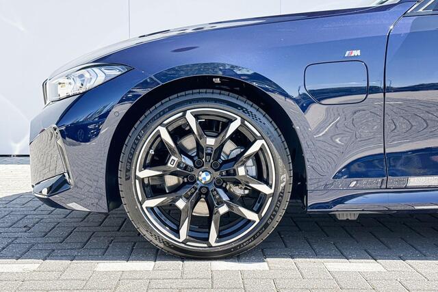 BMW 3-SERIE Touring 330e | M Sport | Innovation Pack | Comfort Pack