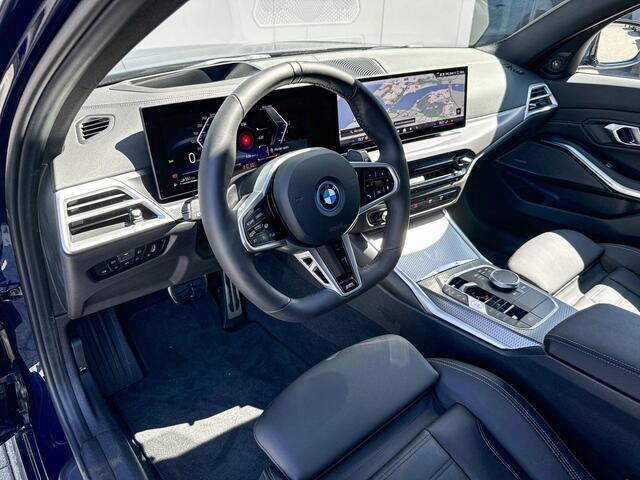 BMW 3-SERIE Touring 330e | M Sport | Innovation Pack | Comfort Pack
