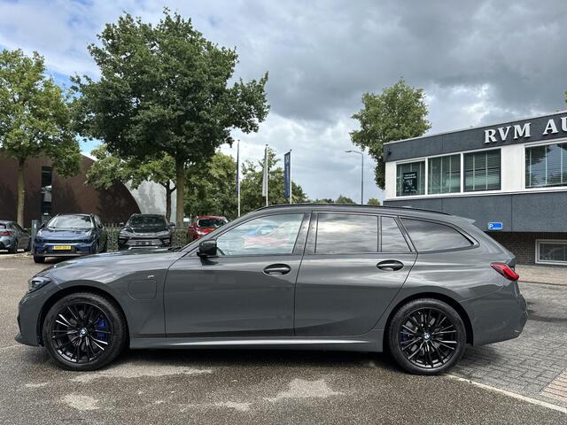 BMW 3-SERIE Touring 330e xDrive PANO | ADD. CRUISE | CAMERA | ELEKTRISCHE TREKHAAK | RIJKLAAR GELEVERD MET 12 MND BOVAG GARANTIE