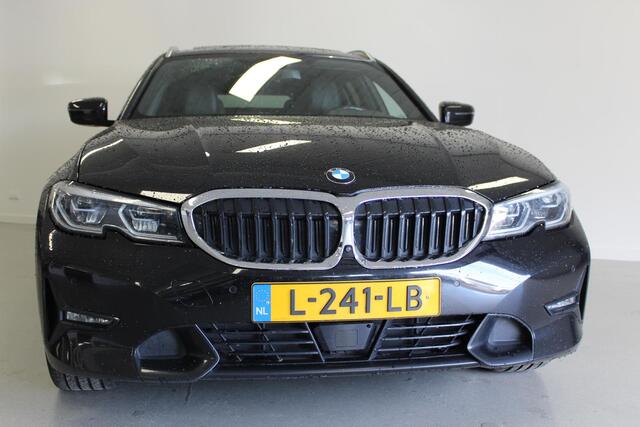 BMW 3-SERIE Touring 330e Business Edition Plus | PANO | STOEL-VERW | ACC | CAMERA | CARPLAY | E-KLEP | 17'LMV | CLIMA | NAVI |