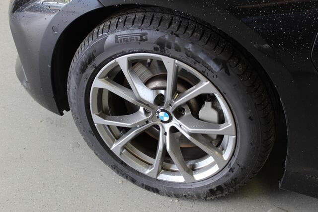BMW 3-SERIE Touring 330e Business Edition Plus | PANO | STOEL-VERW | ACC | CAMERA | CARPLAY | E-KLEP | 17'LMV | CLIMA | NAVI |