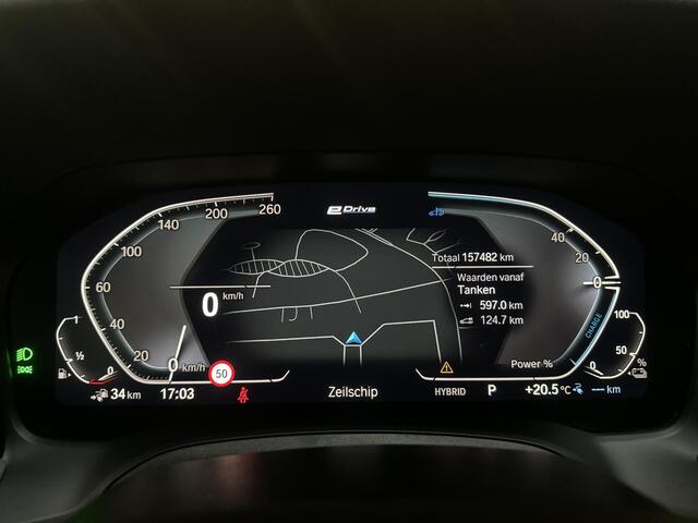 BMW 3-SERIE Touring 320e Business Aut. | panorama | navi | trekhaak | CarPlay |