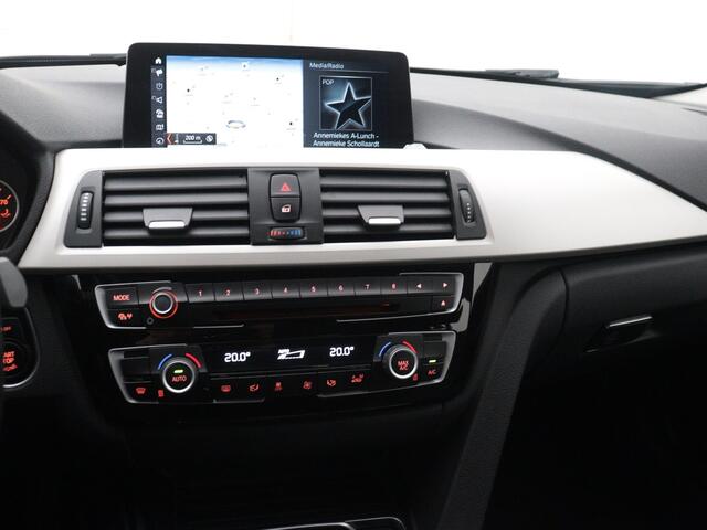 BMW 3-SERIE Touring 318i Executive / Let op! Auto verbruikt olie / Handel of Export / Navigatie / Cruise-ctr. / Airco / leder / Trekhaak / Apk 12-2026