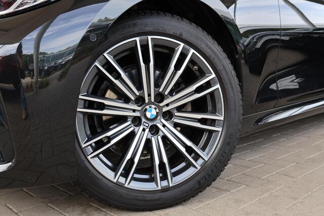 BMW 3-SERIE 320i High Executive | M Sportpakket | Comfort Access | Trekhaak