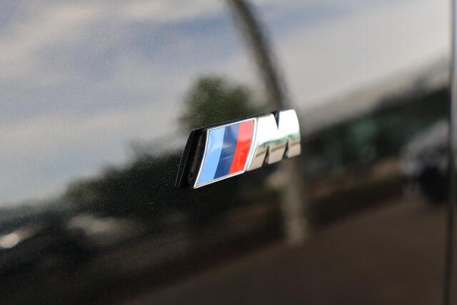 BMW 3-SERIE 320i High Executive | M Sportpakket | Comfort Access | Trekhaak