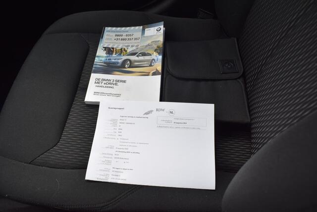 BMW 3-SERIE 330E I Performance 252PK Centennial navi/led/clima