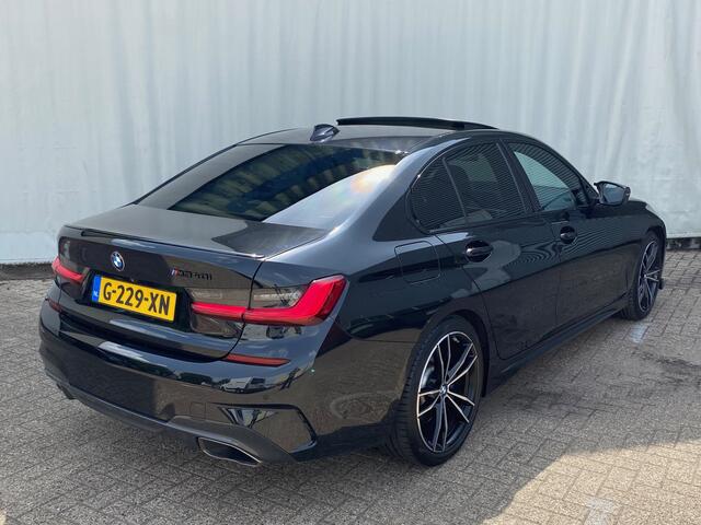 BMW 3-SERIE 330i M-Sport Panorama / Harman Kardon / Leder / M-Performance