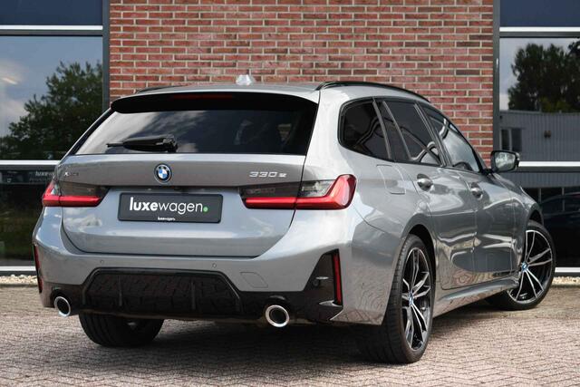BMW 3-SERIE Touring 330e xDrive M-Sport Pano ACC 19inch HUD El-zetels Camera