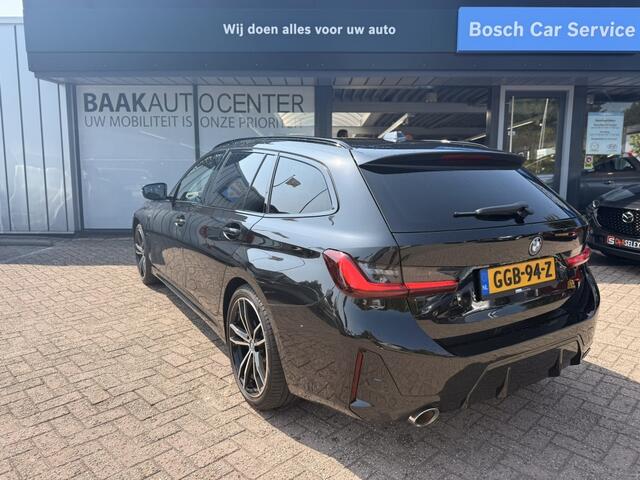 BMW 3-SERIE 320e | Panoramadak | Trekhaak | 19" | Leer